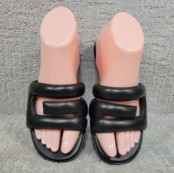 GIVENCHY G Logo Women's size 37 Black Slip On Leather Sandals - Picture 6 of 14